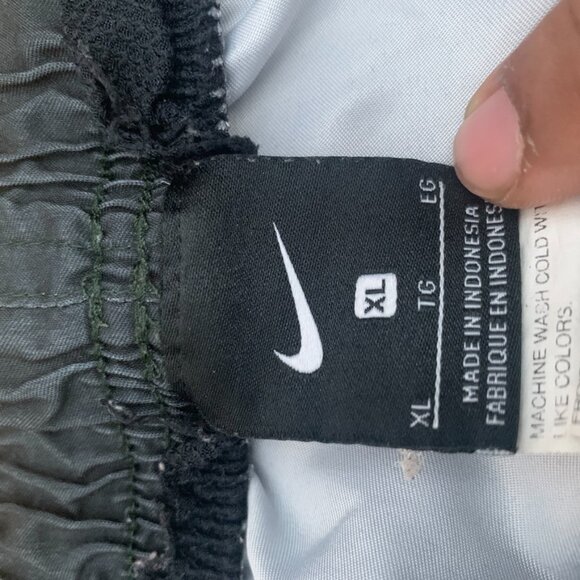 Nike Dri-fit Shorts Big Swoosh Men’s XL Running Swimming Outdoor Hiking Camping - Picture 2 of 7